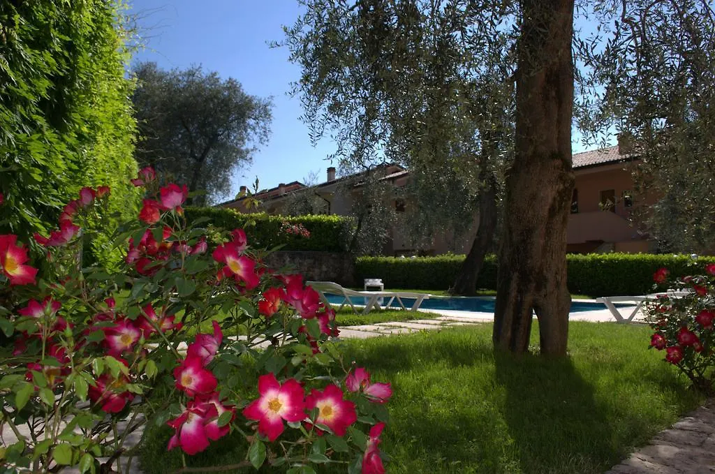 ** Apart-hotel Residence Gardablu Brenzone sul Garda Itália