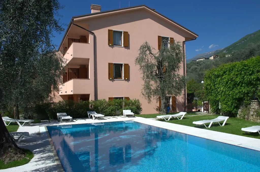 Residence Gardablu Brenzone sul Garda Apartahotel