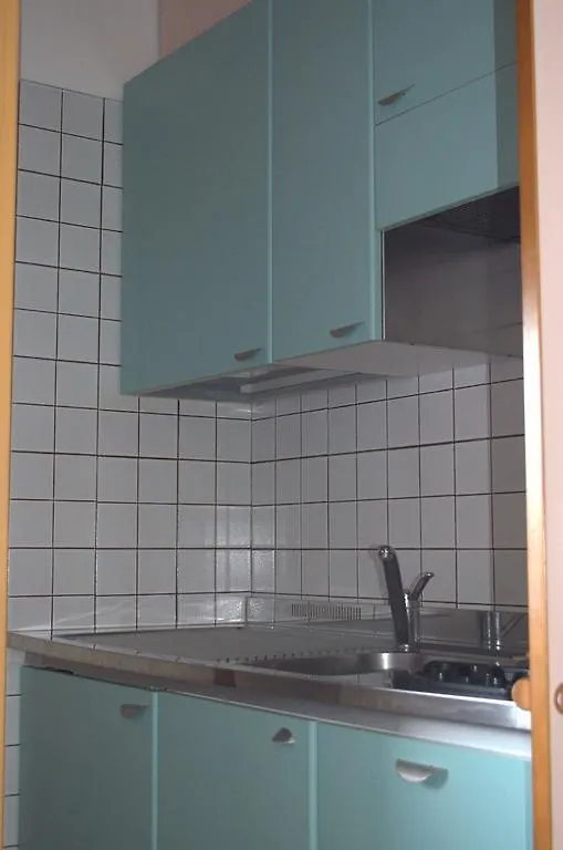 Residence Gardablu Brenzone sul Garda 2*,